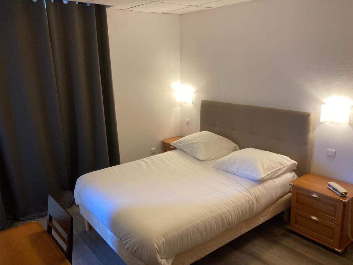 Aigle D'Or Hotel Thiers Exterior photo
