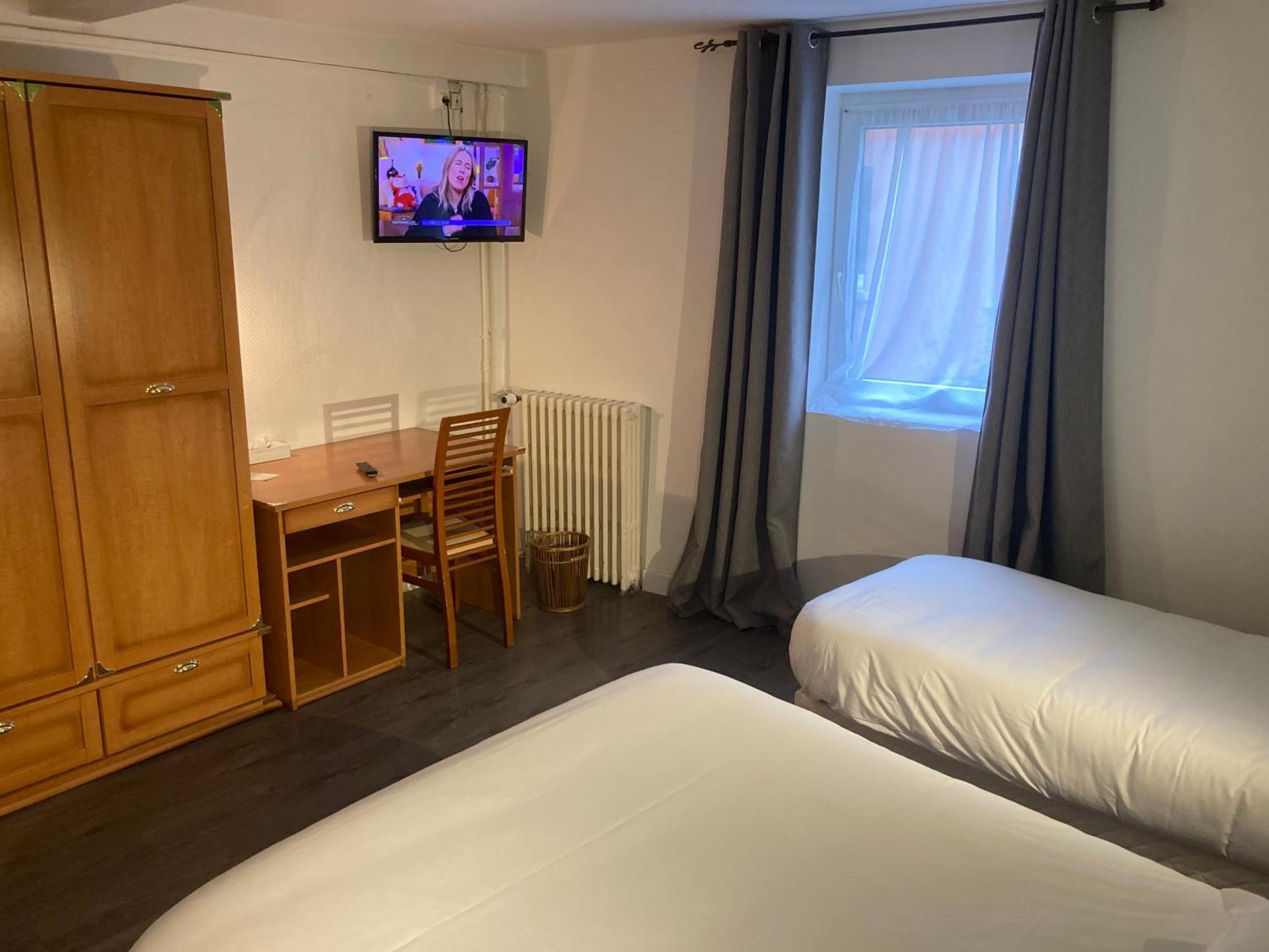 Aigle D'Or Hotel Thiers Exterior photo